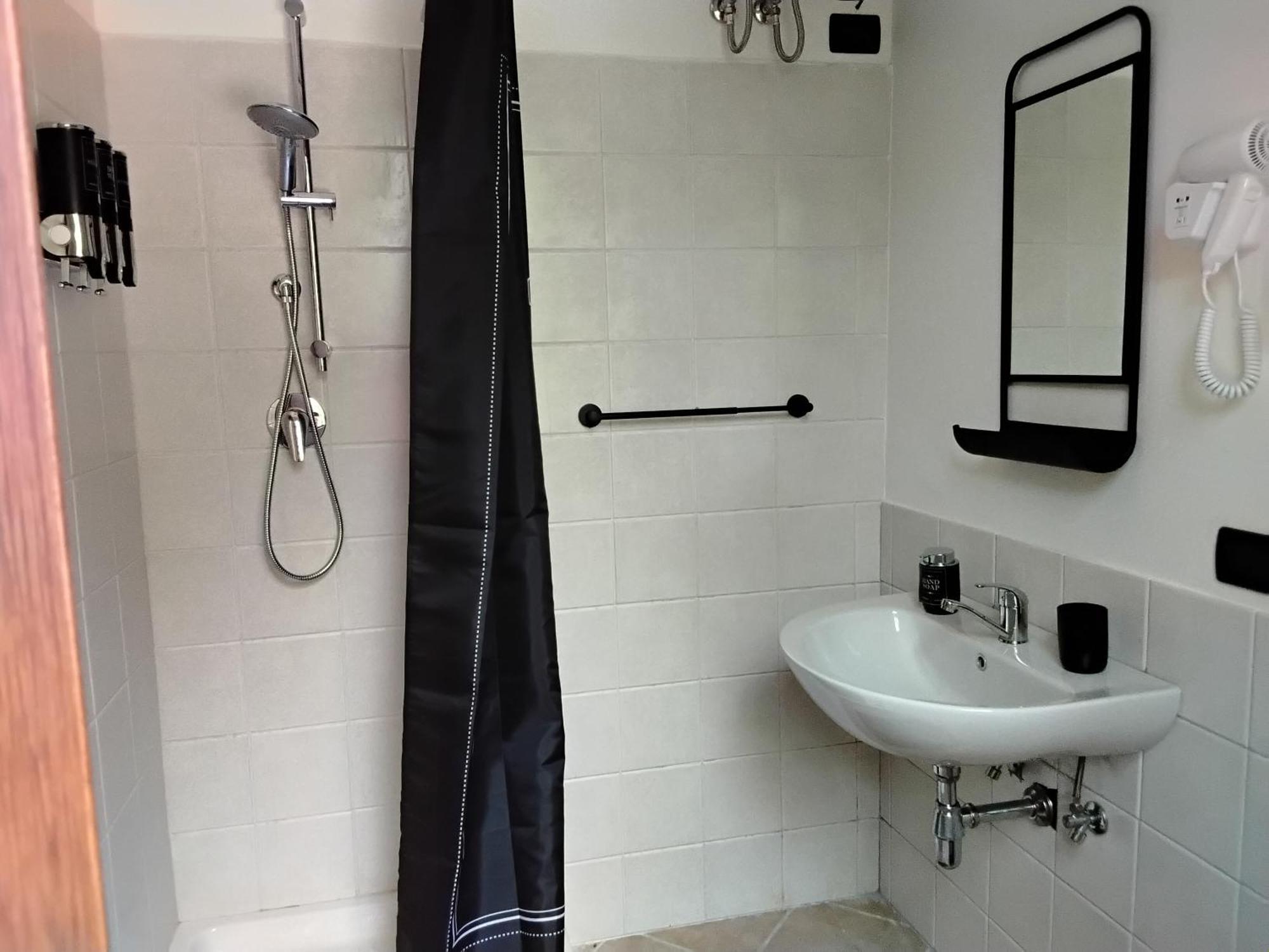 L'Oasi Apartment มอนเตซิลวาโน ภายนอก รูปภาพ